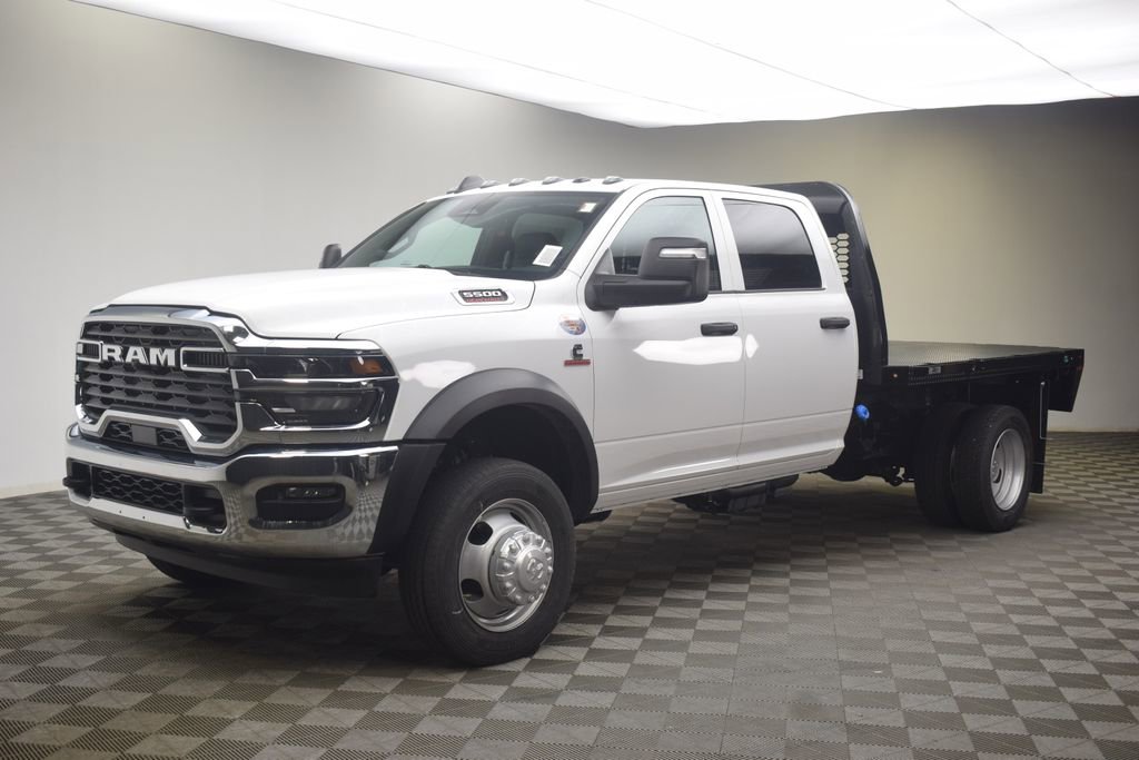 New 2026 RAM 5500 Tradesman w/ Chrome Appearance Group AWD/4WD image 39