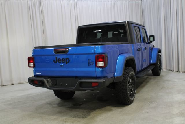 Used 2021 Jeep Gladiator Willys AWD/4WD image 23