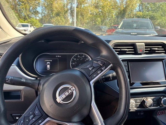 Used 2025 Nissan Versa SV FWD image 10