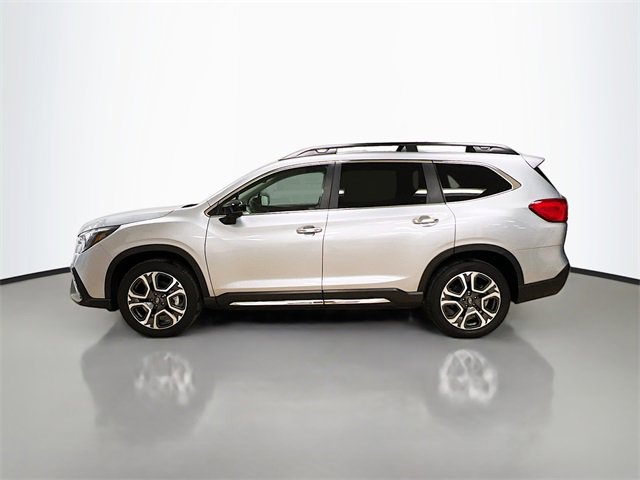 Used 2025 Subaru Ascent Touring image 3