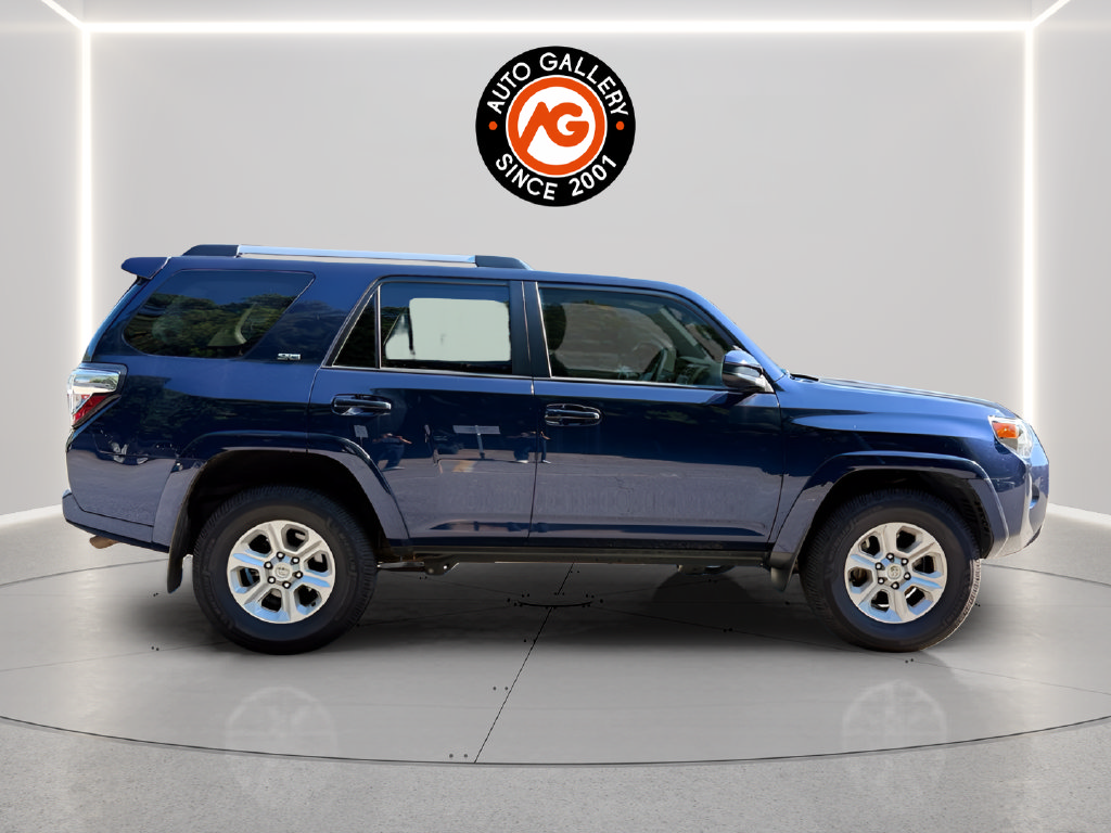 Used 2022 Toyota 4Runner SR5 RWD image 8