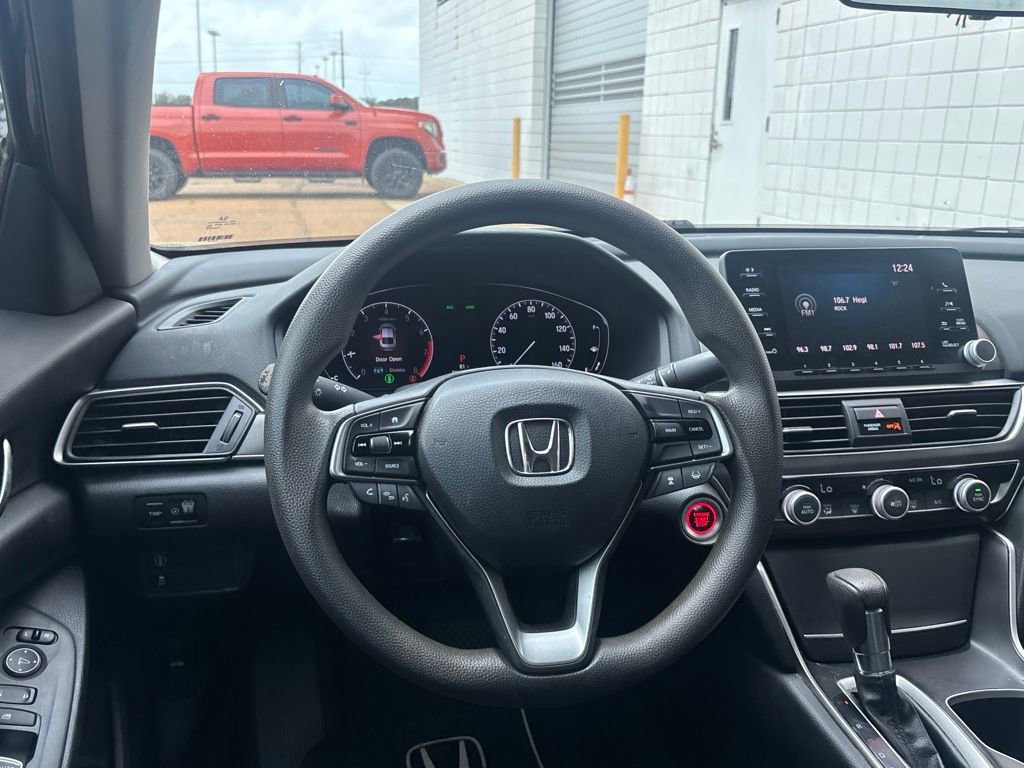 Used 2018 Honda Accord LX image 4