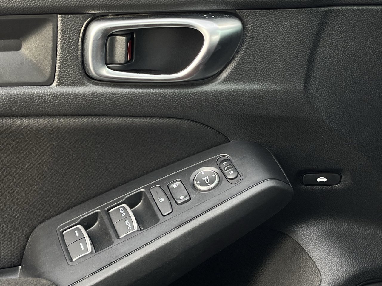 Used 2025 Honda Civic Sport image 21