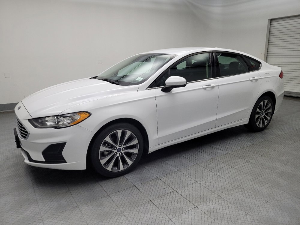 Used 2020 Ford Fusion SE image 2