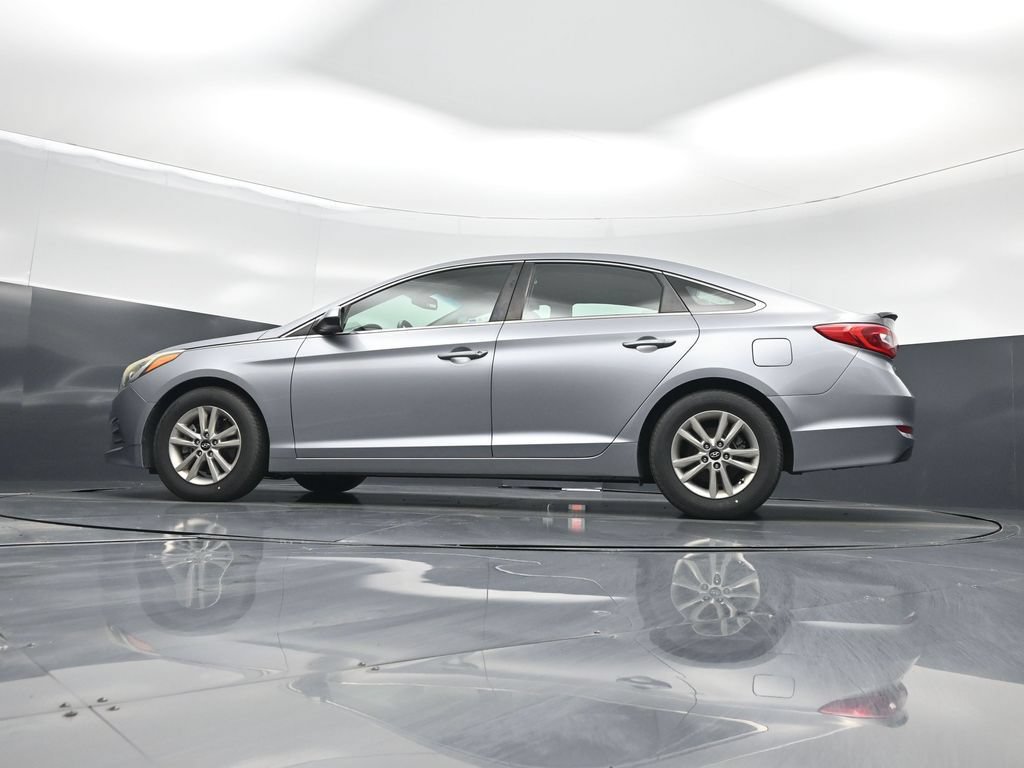 Used 2015 Hyundai Sonata SE w/ Option Group 09 FWD image 47