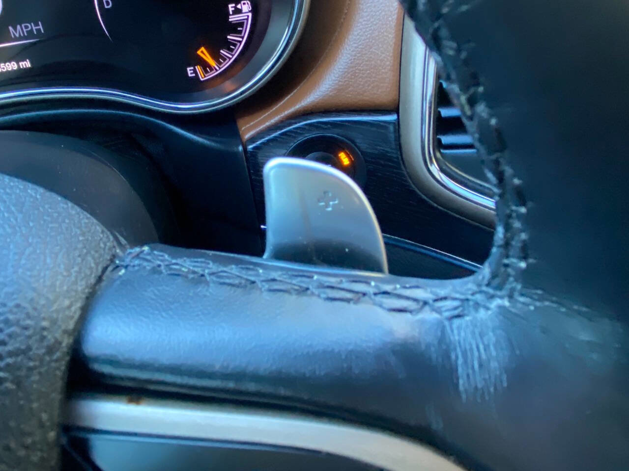 Used 2017 Jeep Grand Cherokee Summit w/ Platinum Series Group image 28