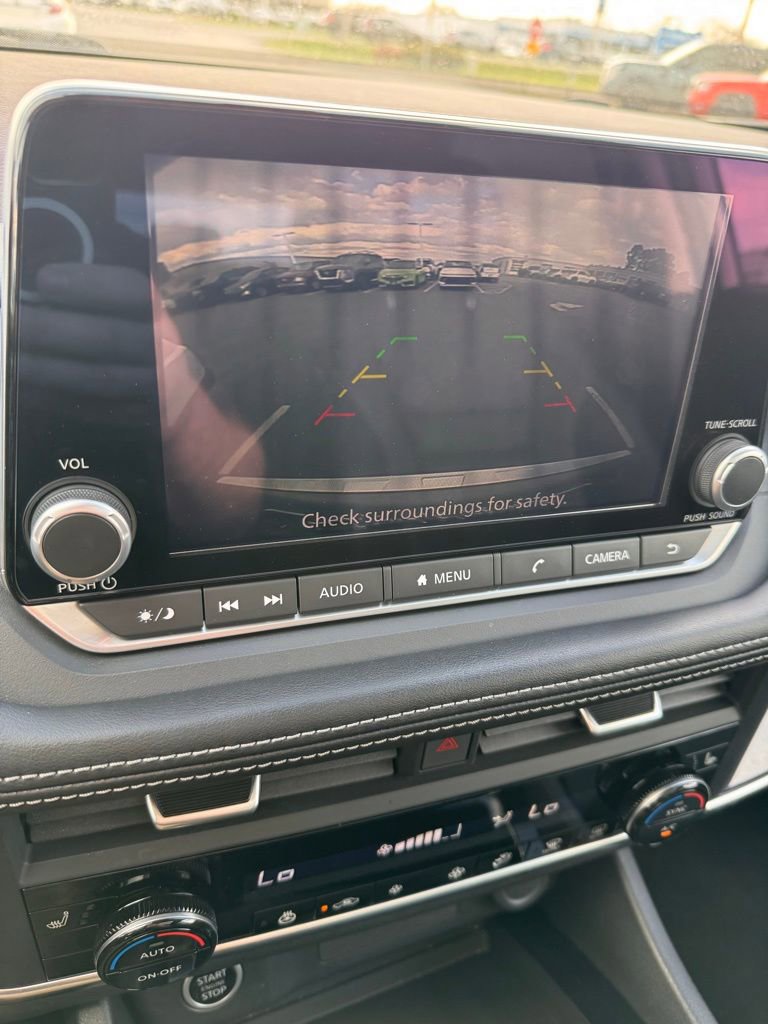 Used 2023 Nissan Rogue SV w/ SV Premium B Package image 22