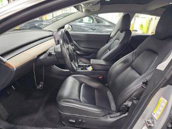 Used 2018 Tesla Model 3 Long Range RWD image 23