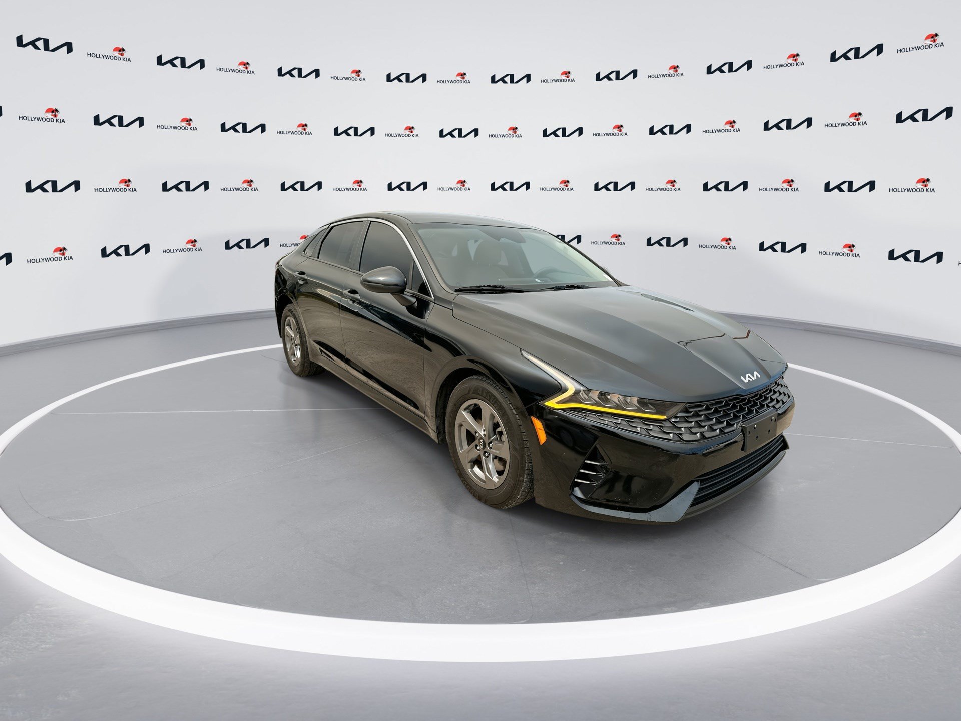 Used 2022 Kia K5 LXS FWD image 2