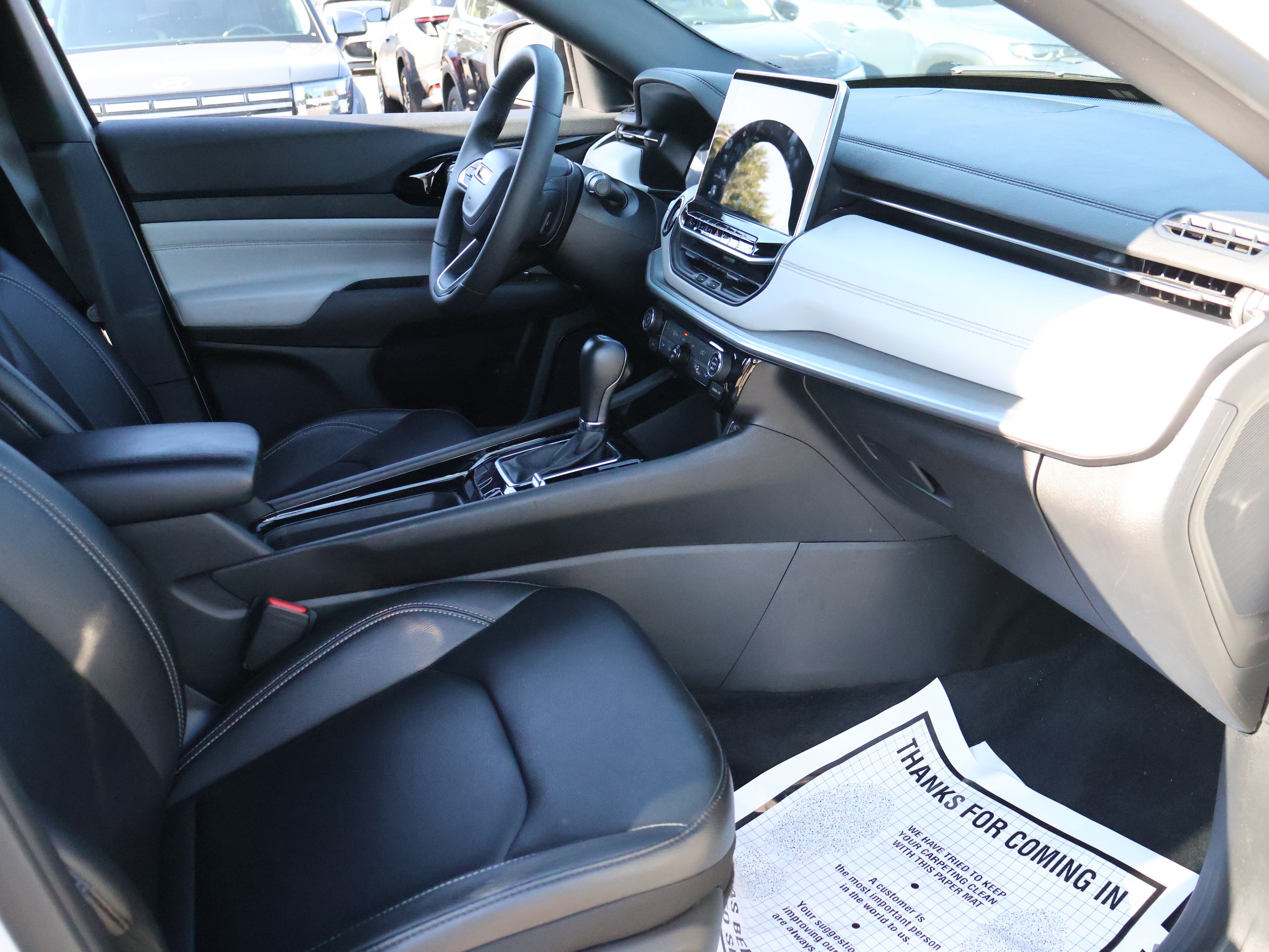 Used 2025 Jeep Compass Limited AWD/4WD image 7