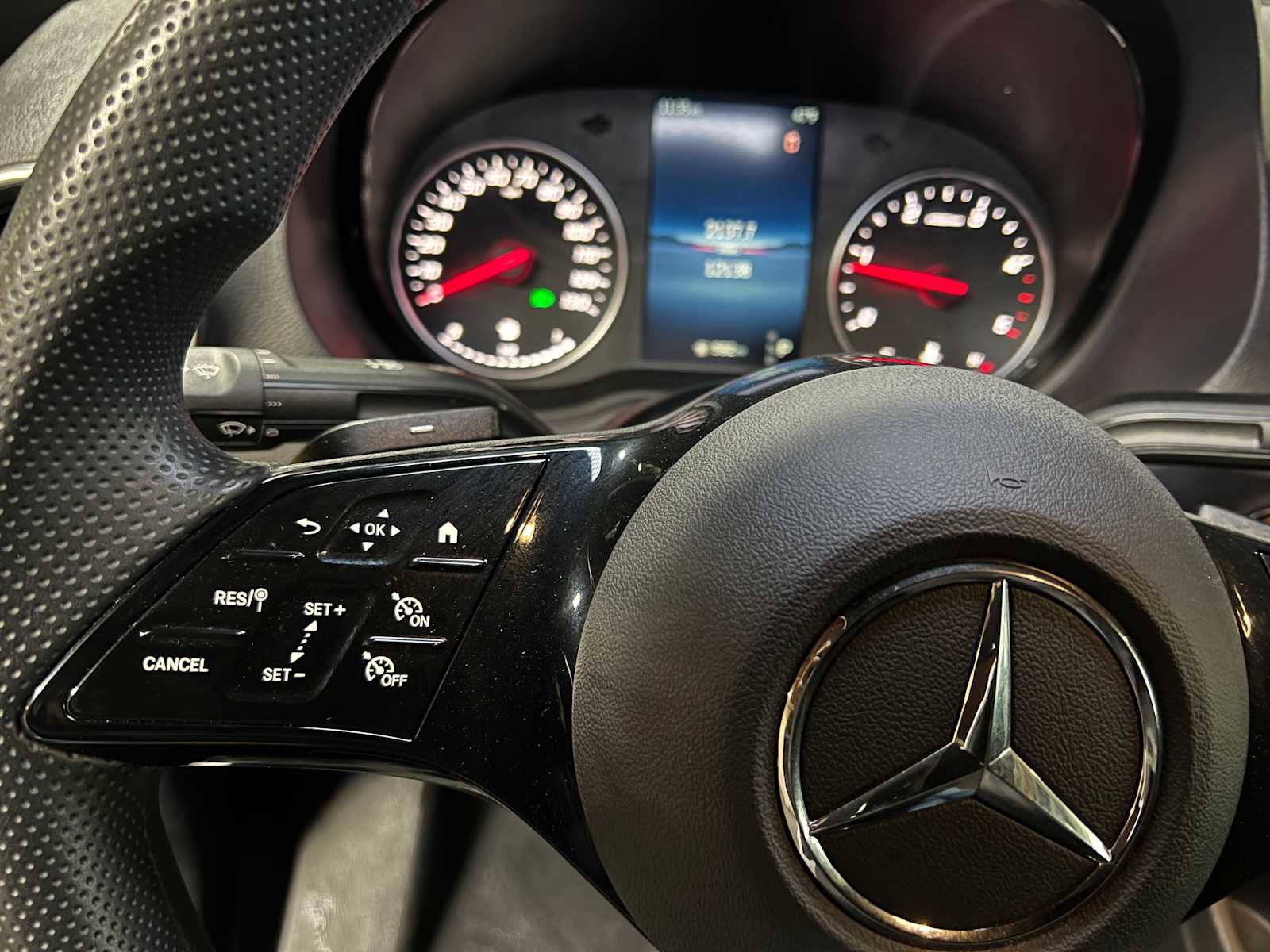 Used 2025 Mercedes-Benz Sprinter 2500 image 26