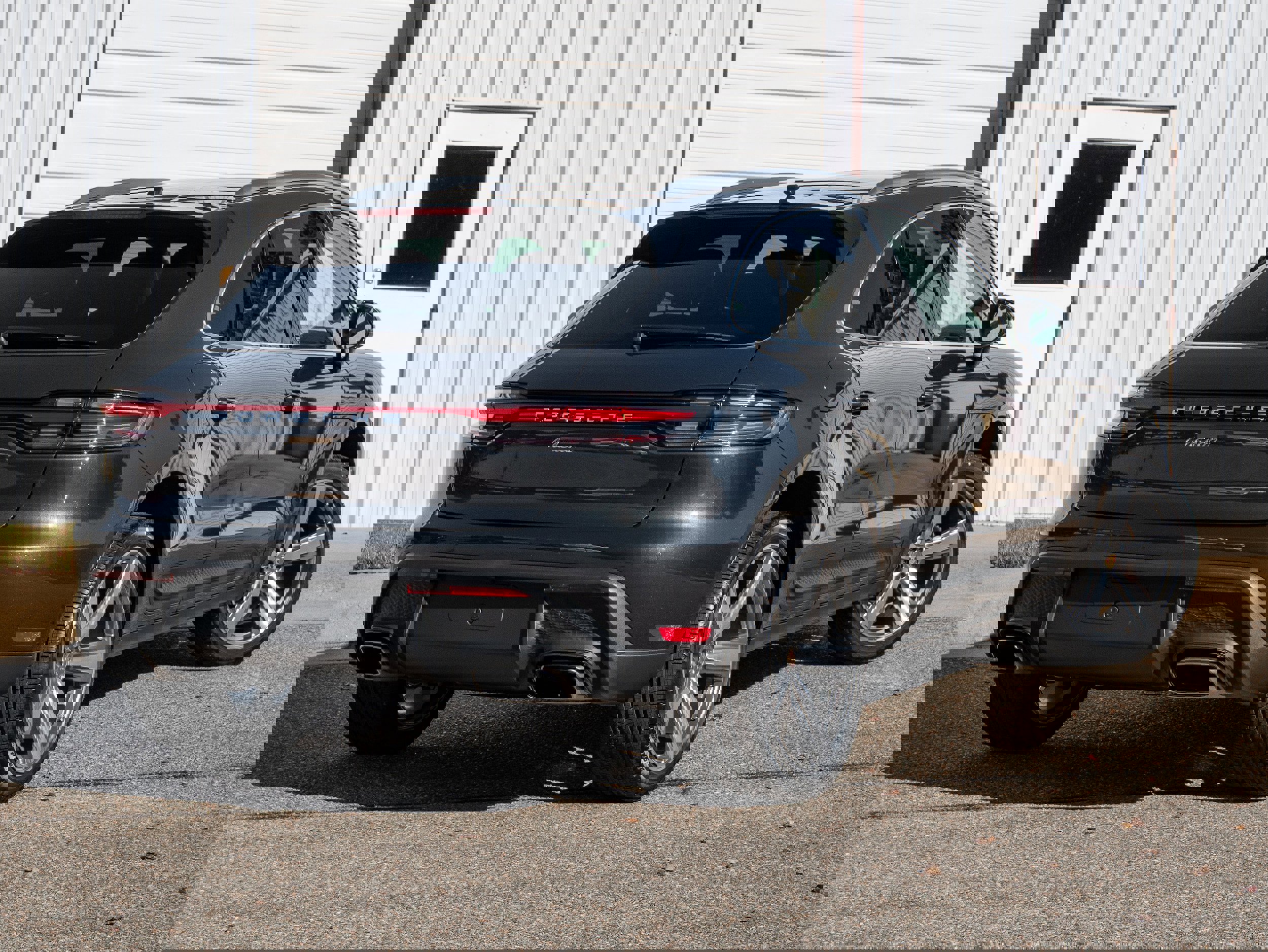 New 2026 Porsche Macan image 7