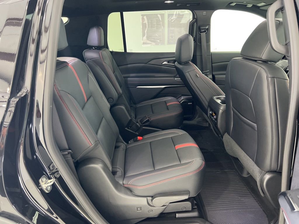 Used 2026 Chevrolet Traverse RS w/ LPO, Floor Liner Package image 26