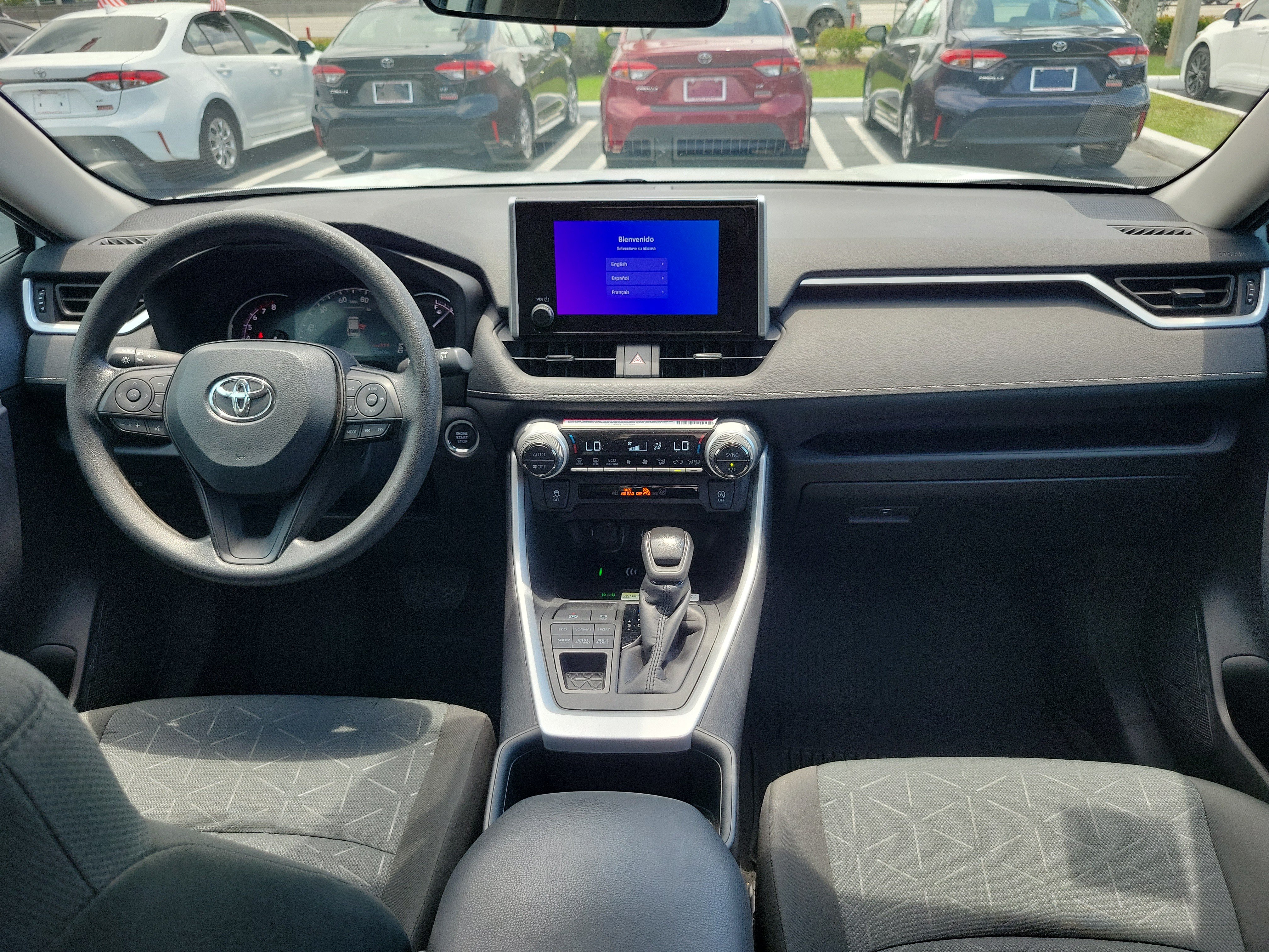 Used 2024 Toyota RAV4 XLE AWD/4WD image 16