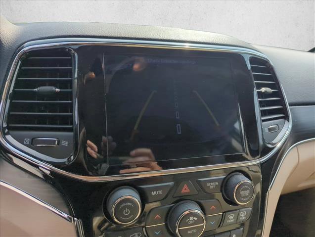 Used 2019 Jeep Grand Cherokee Limited RWD image 12