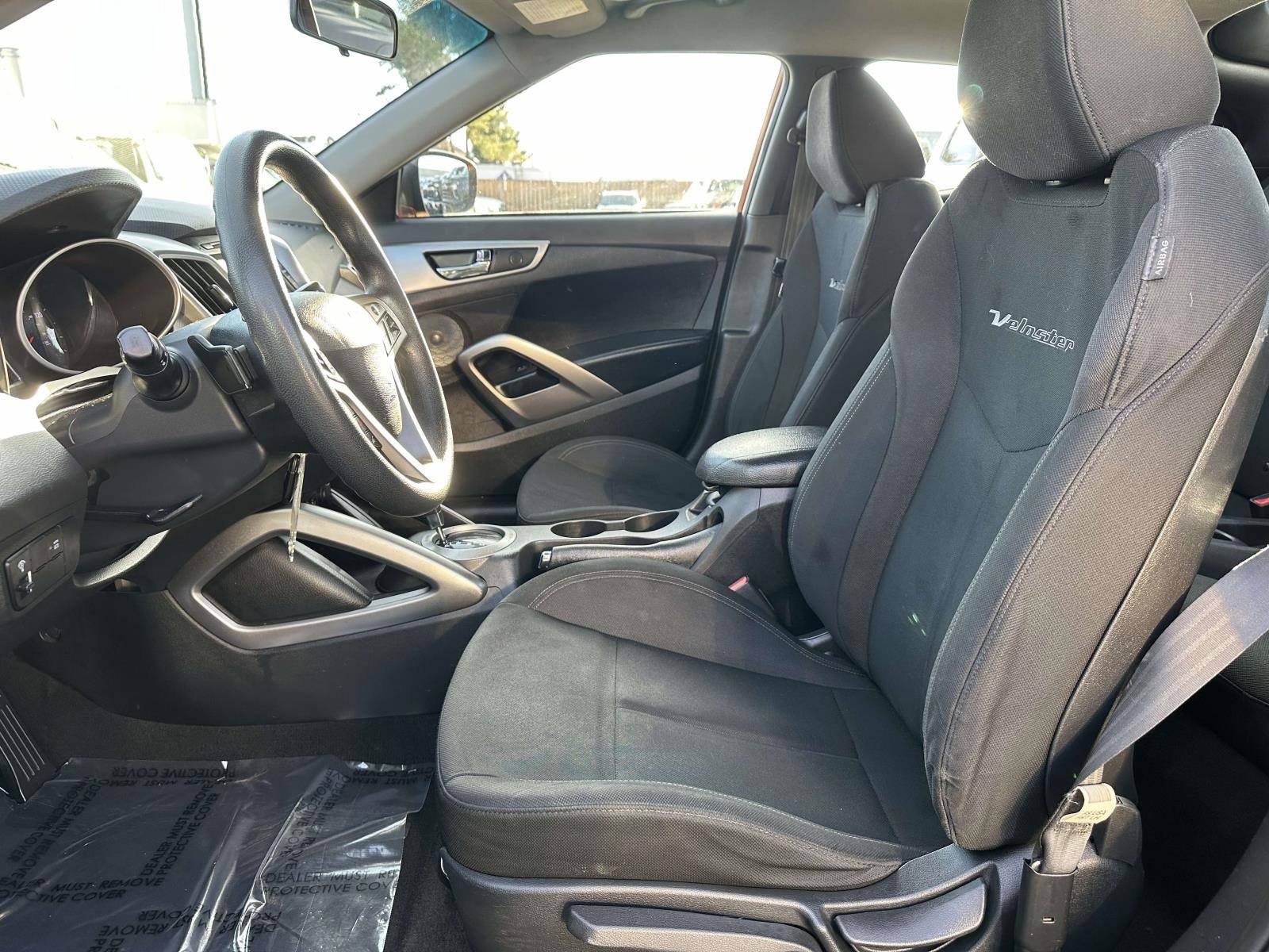 Used 2016 Hyundai Veloster image 22