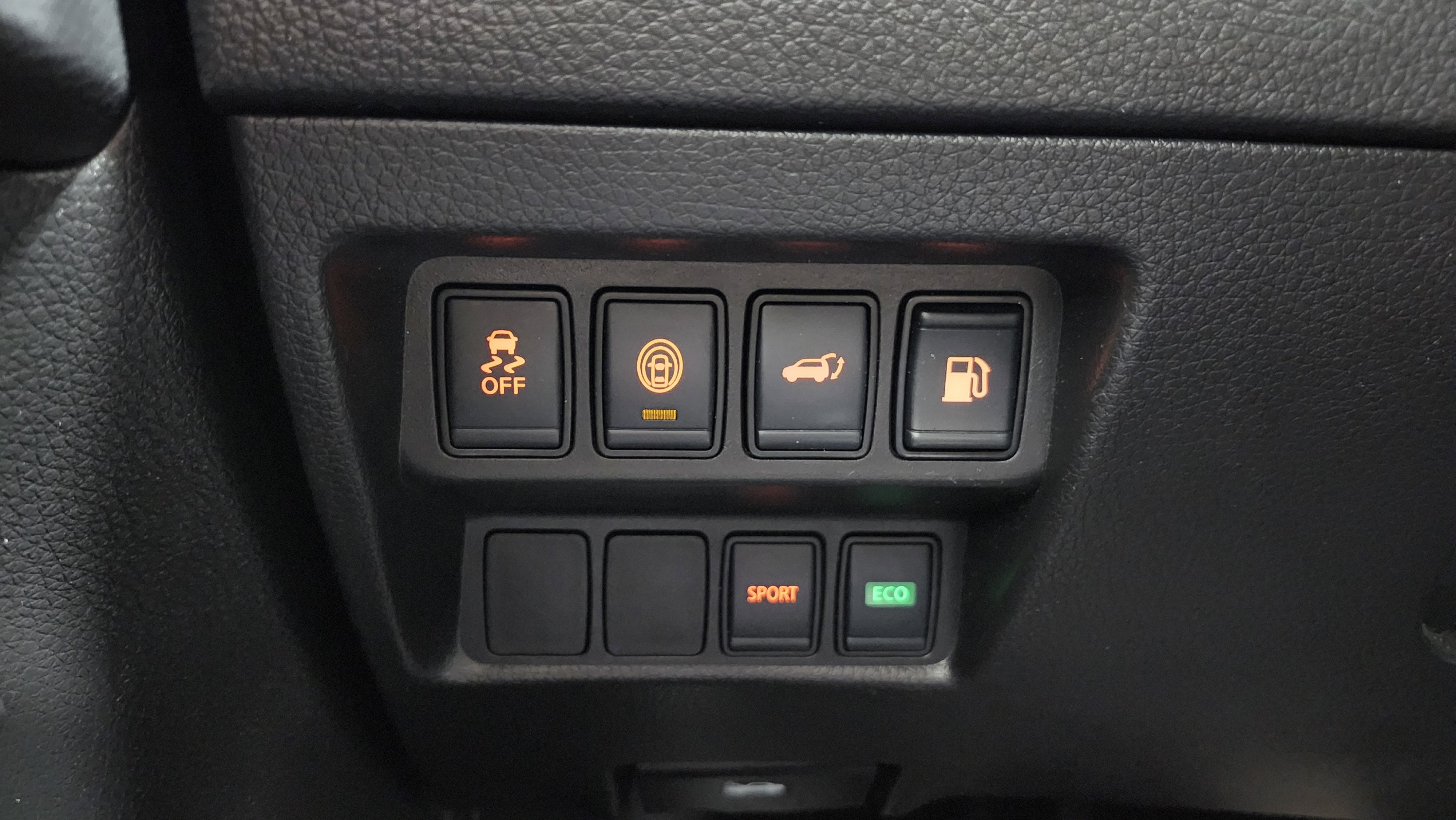 Used 2020 Nissan Rogue SV image 10