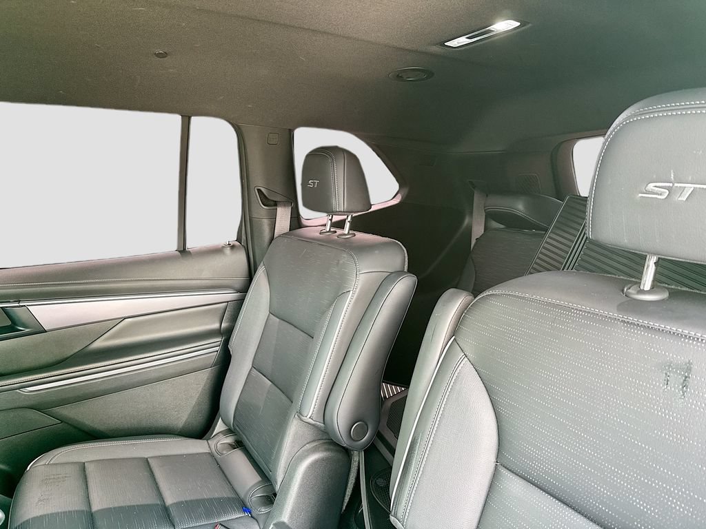 Used 2025 Buick Enclave Sport Touring w/ Power Package FWD image 23