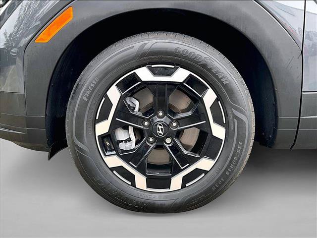 Used 2025 Hyundai Santa Fe SE FWD image 10