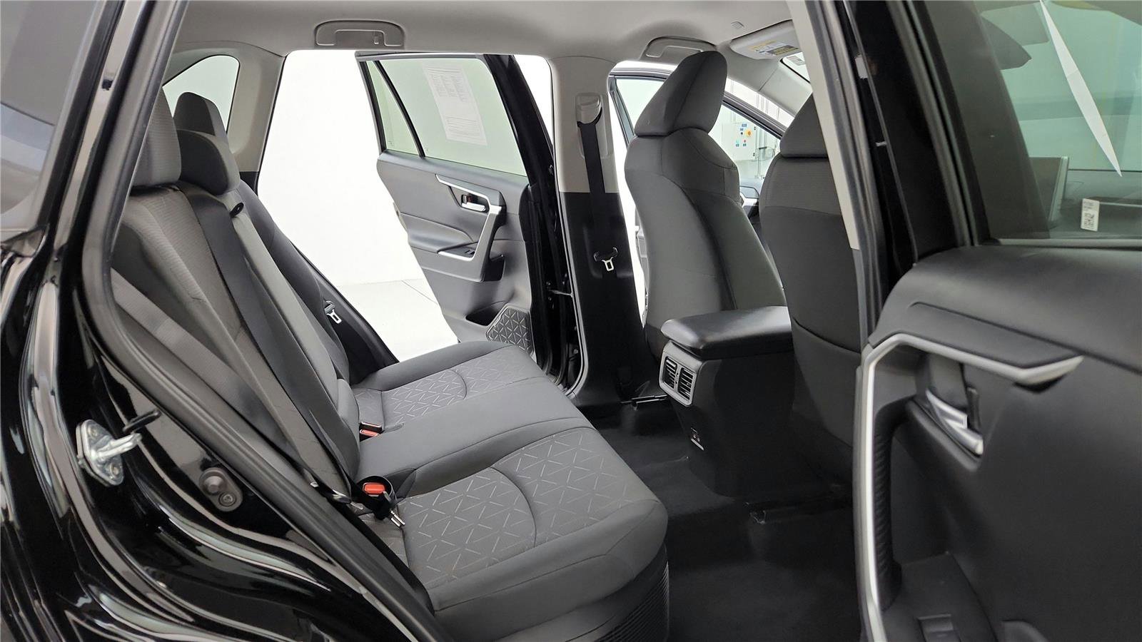 Used 2024 Toyota RAV4 AWD Hybrid image 15