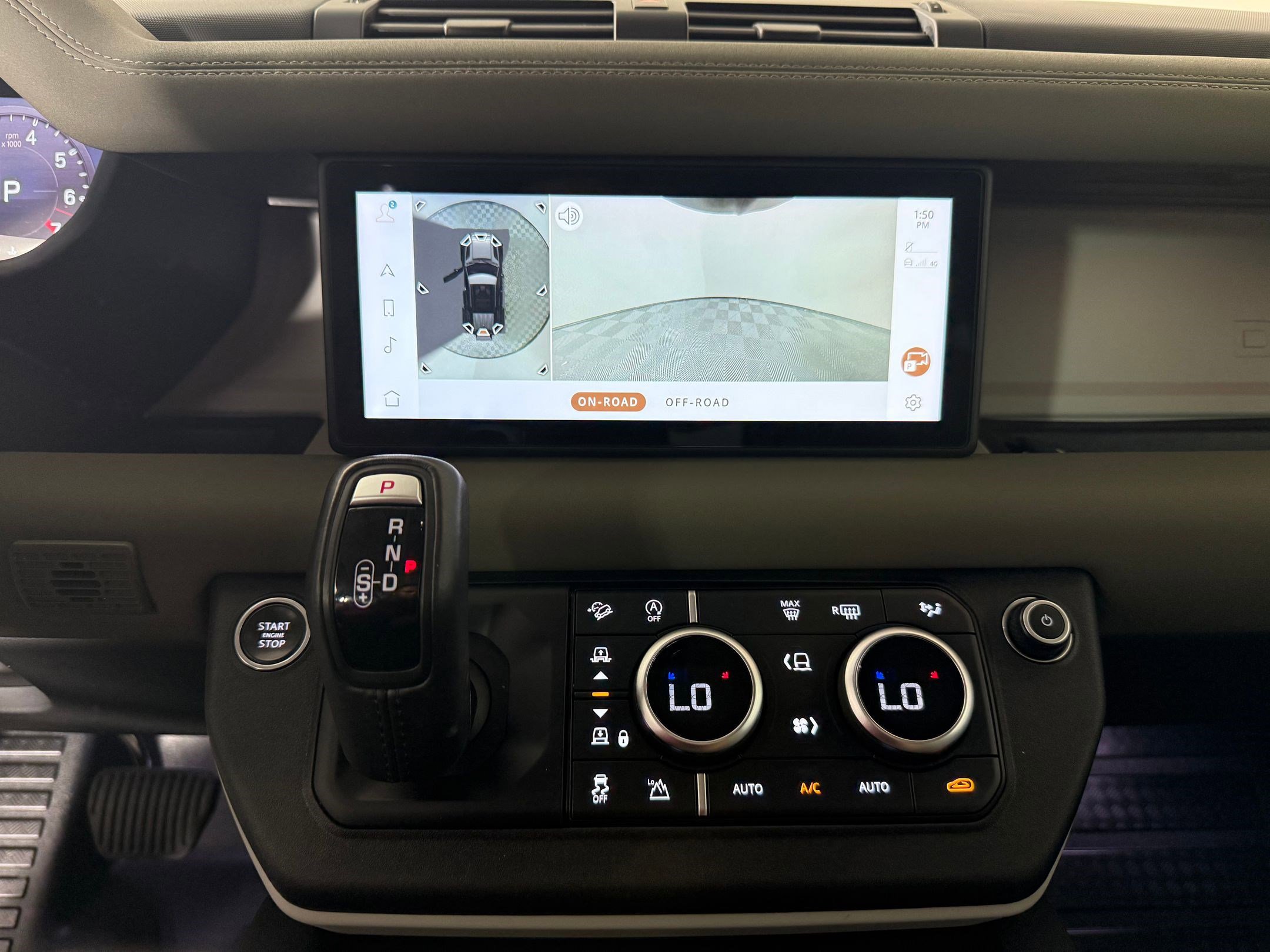 Used 2020 Land Rover Defender 110 S image 25