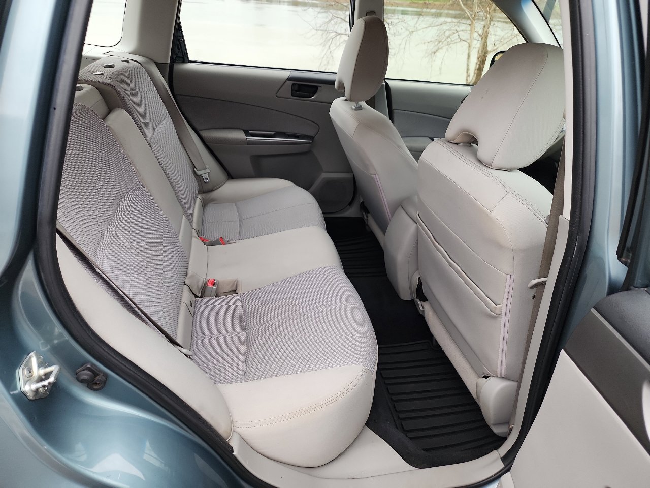 Used 2011 Subaru Forester 2.5X w/ Alloy Wheel Value Pkg image 12