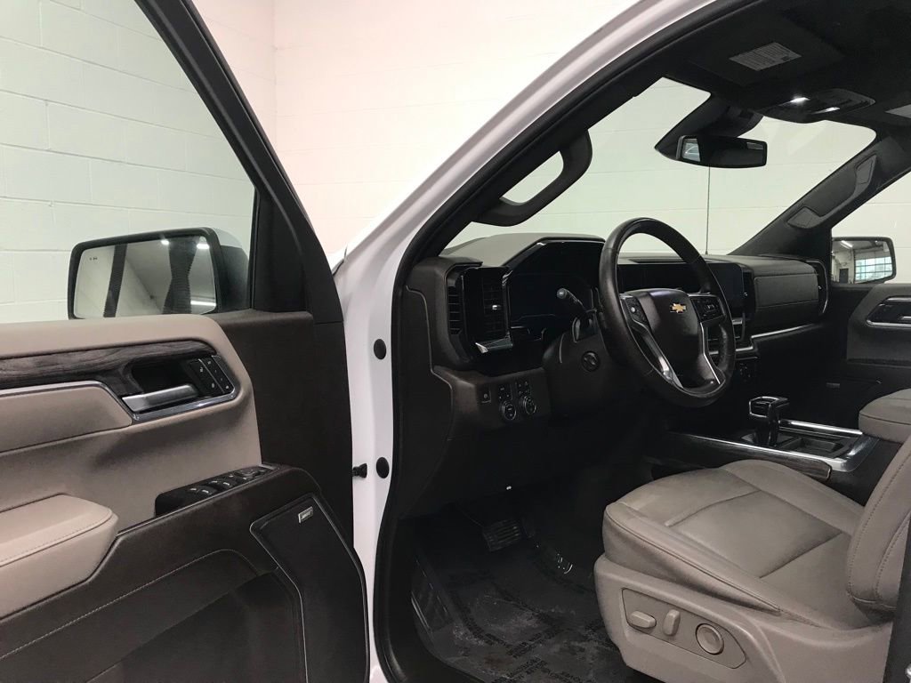 Used 2023 Chevrolet Silverado 1500 LTZ w/ LTZ Convenience Package II image 11