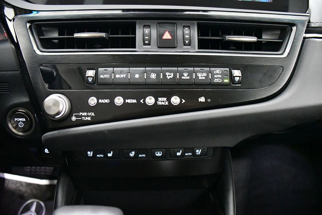 Used 2023 Lexus ES 300h w/ Accessory Package (Z1) image 14