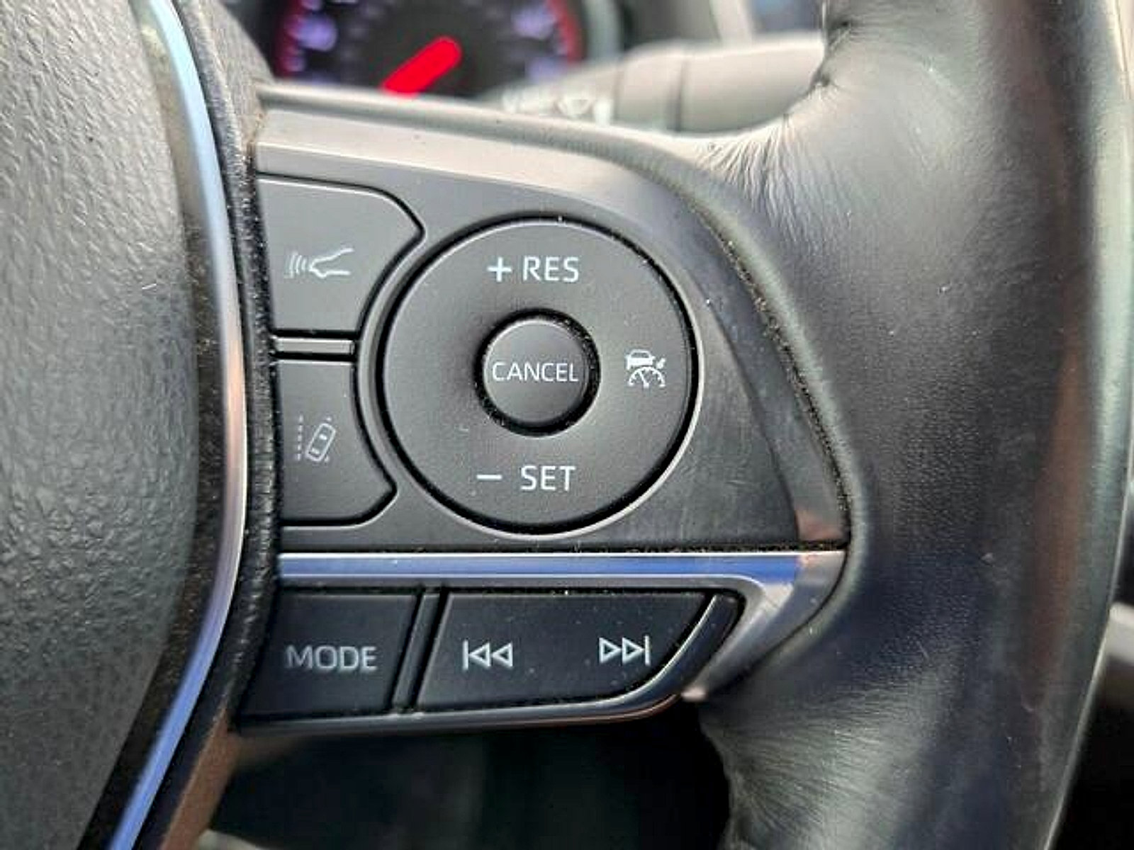 Used 2018 Toyota Camry XSE FWD image 20