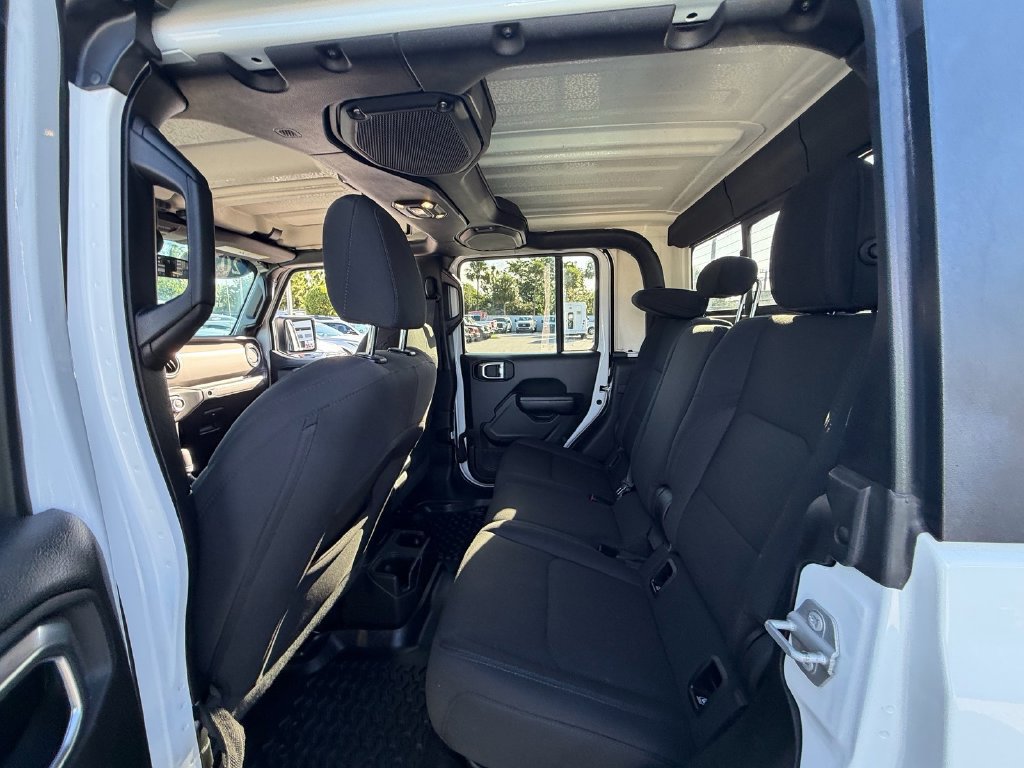 Used 2021 Jeep Gladiator Sport AWD/4WD image 13
