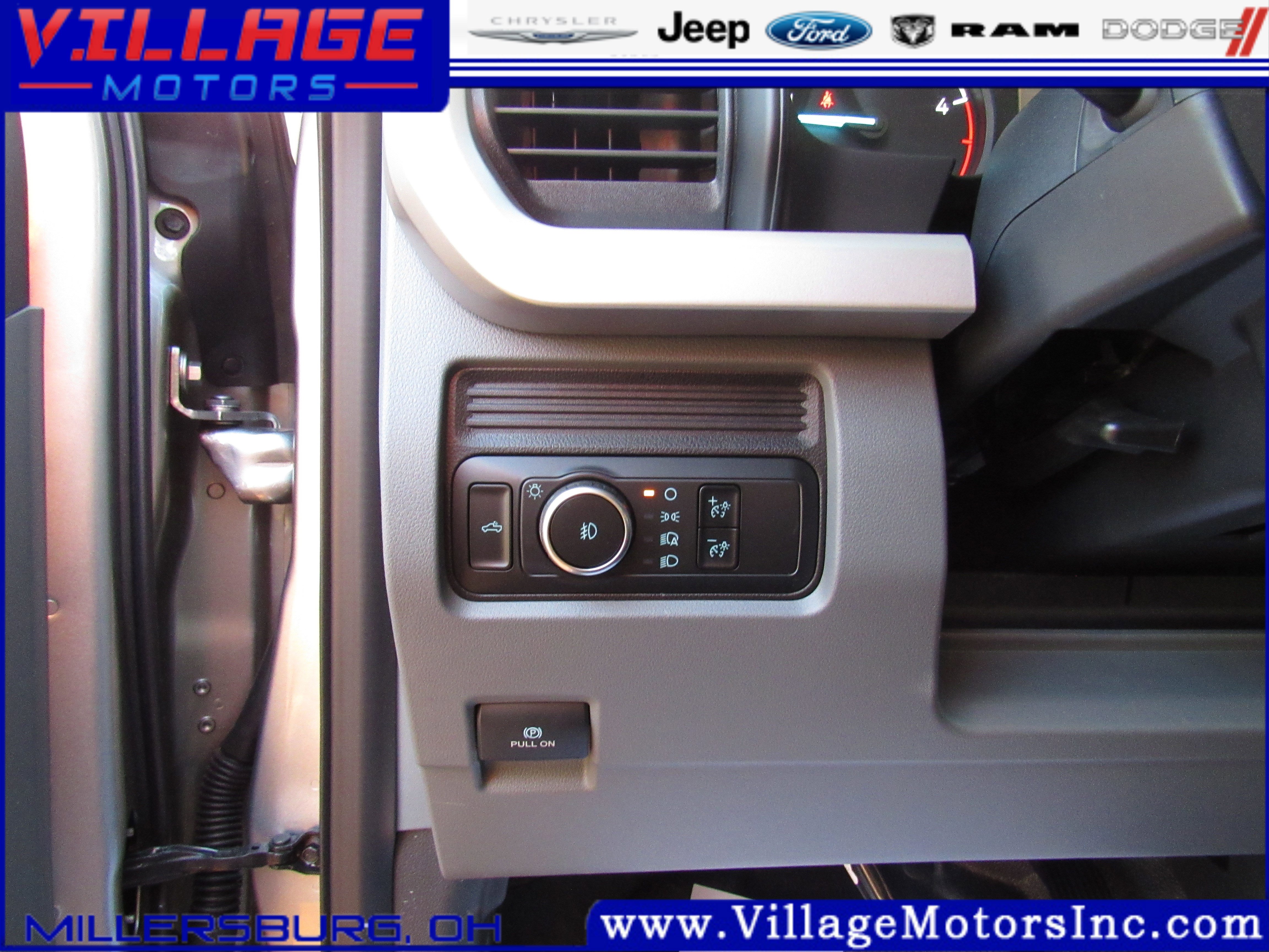 Used 2024 Ford F350 XL w/ Snow Plow Prep Package image 10