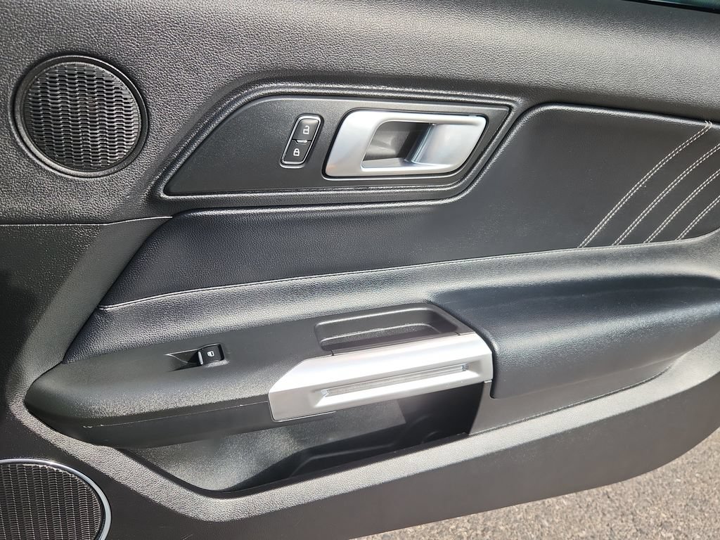 Used 2020 Ford Mustang Premium RWD image 13
