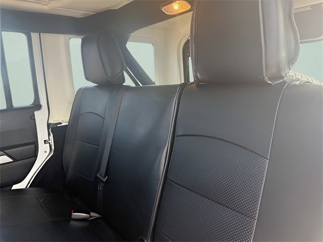 Used 2016 Jeep Wrangler Unlimited Sahara w/ Connectivity Group image 22