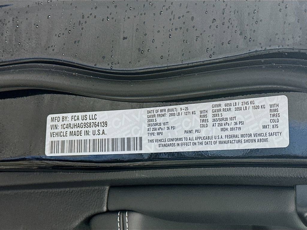 New 2025 Jeep Grand Cherokee Altitude AWD/4WD image 19
