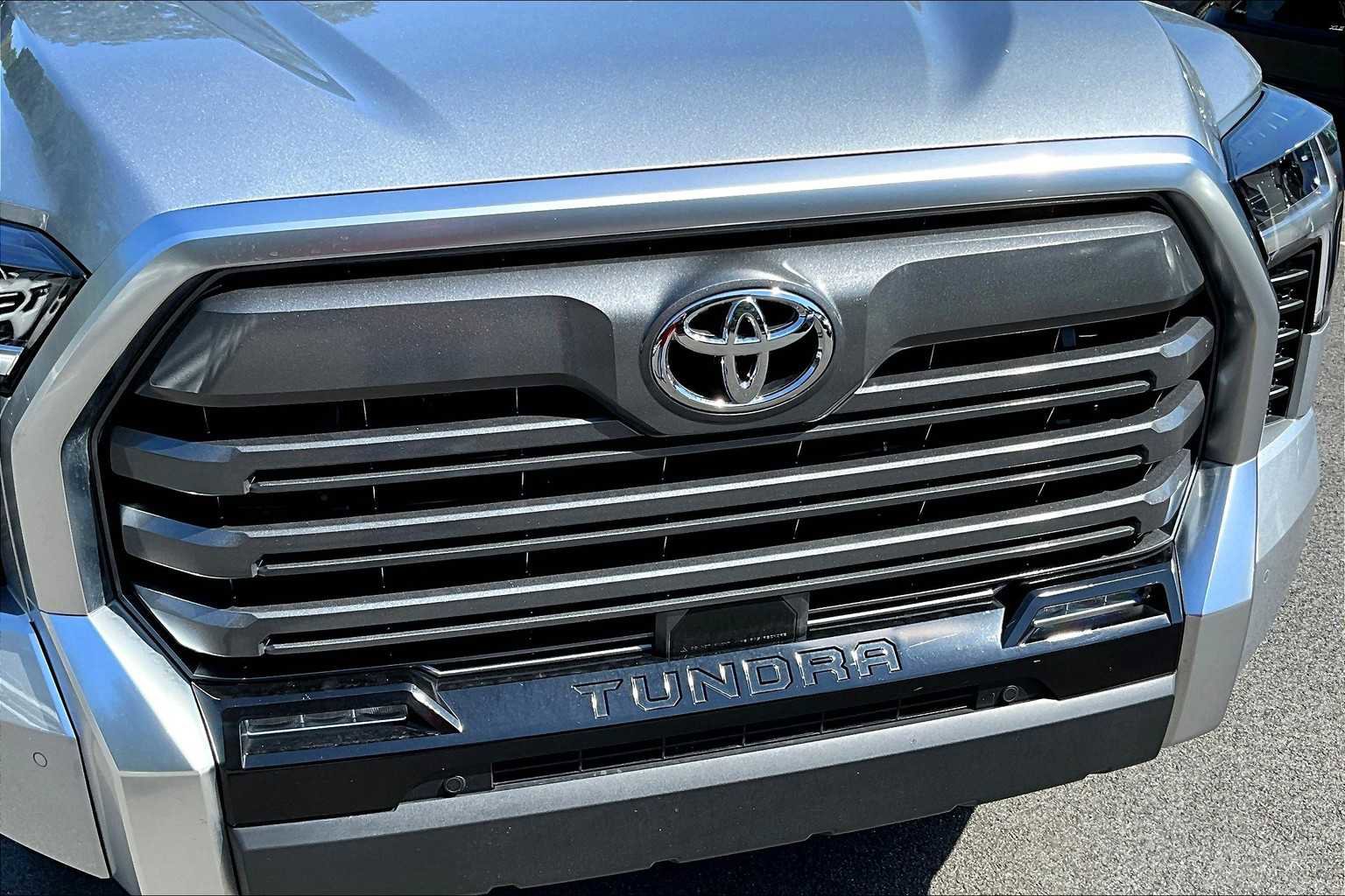 Used 2024 Toyota Tundra Limited image 27
