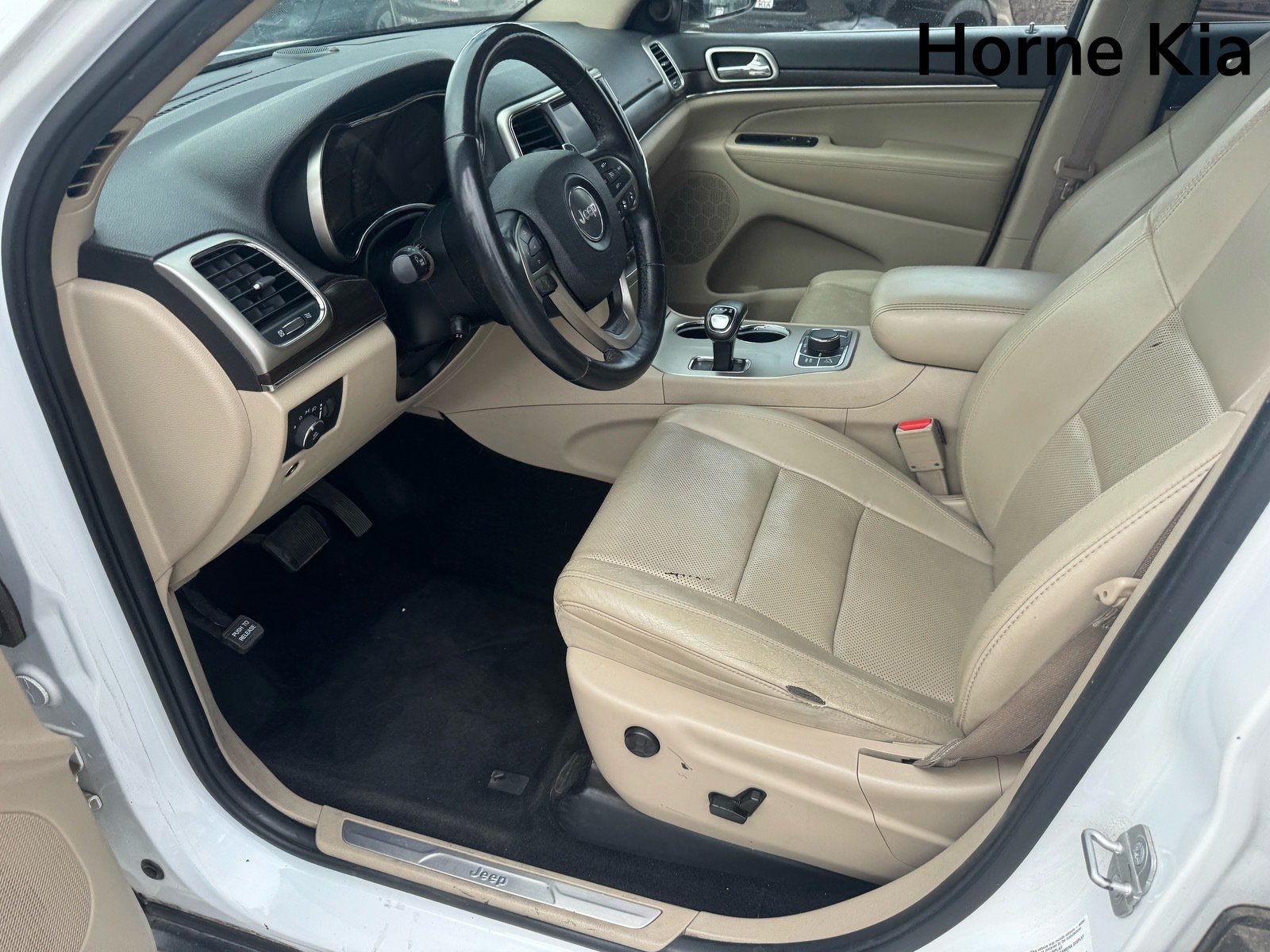 Used 2014 Jeep Grand Cherokee Limited w/ Luxury Group II AWD/4WD image 9