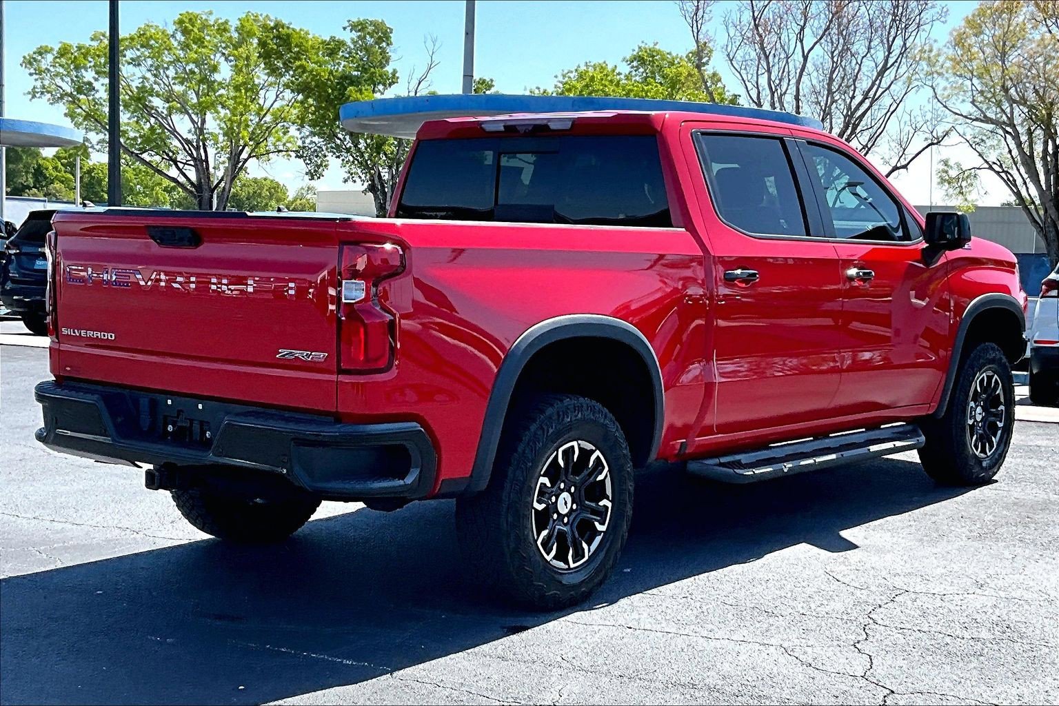 Certified 2023 Chevrolet Silverado 1500 ZR2 w/ Technology Package AWD/4WD image 4