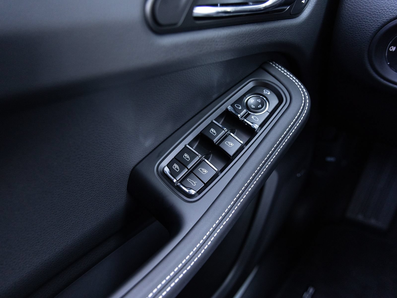 New 2026 Porsche Macan S AWD/4WD image 22