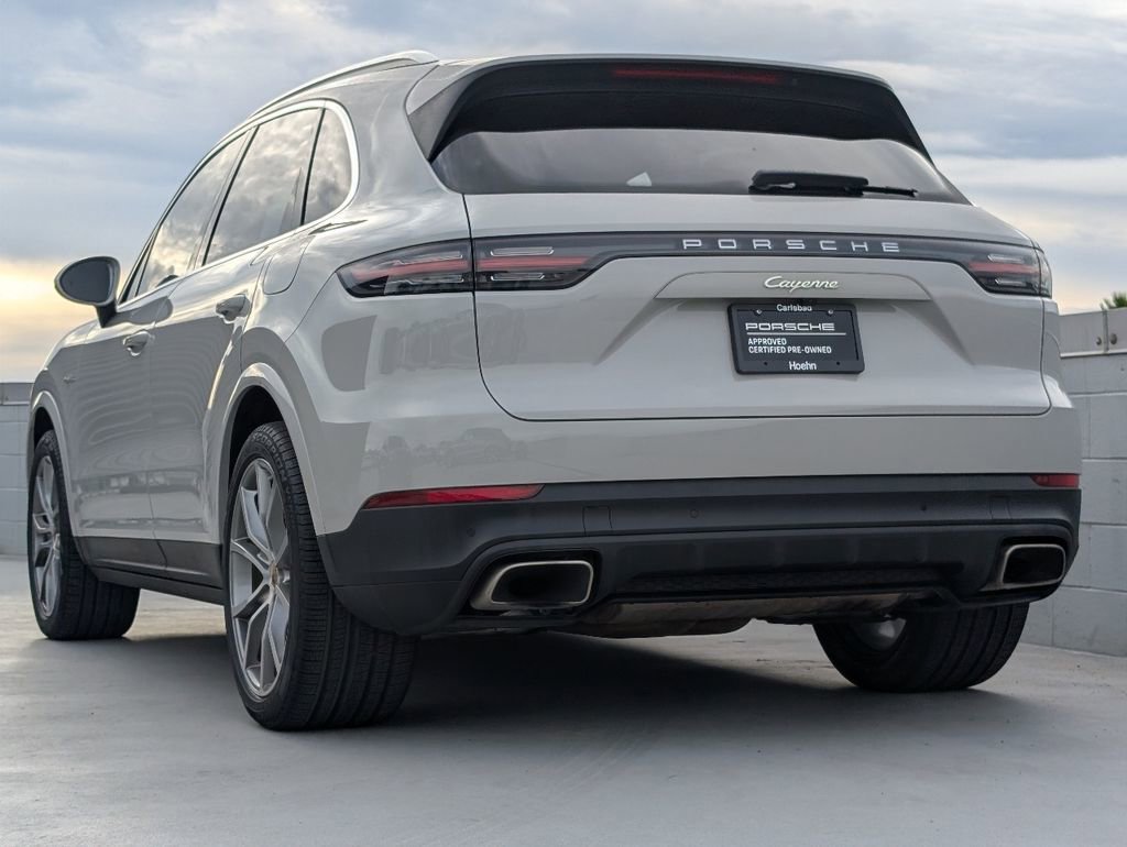 Certified 2022 Porsche Cayenne E-Hybrid image 3