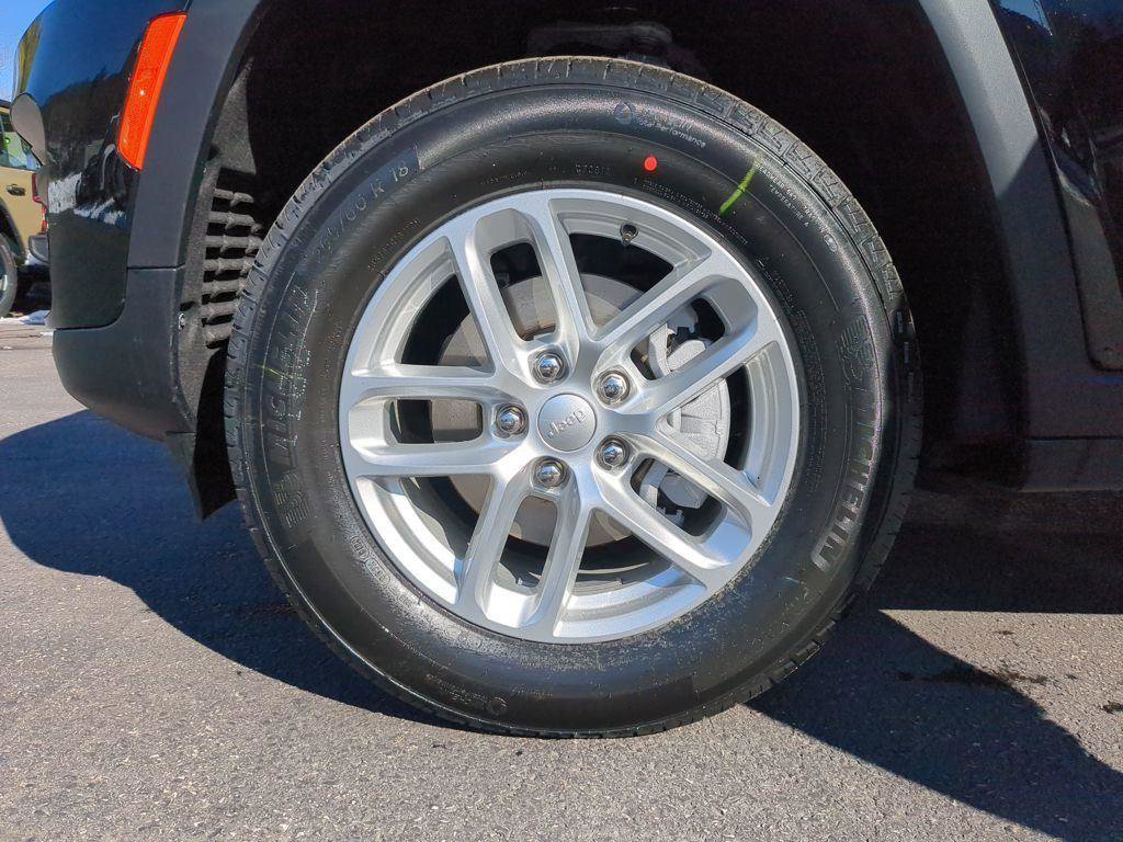 New 2026 Jeep Grand Cherokee Laredo X image 10