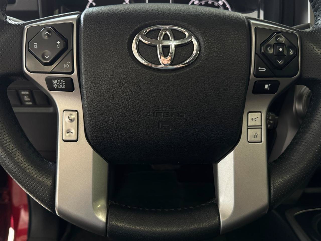 Used 2020 Toyota 4Runner TRD Off-Road Premium w/ Moonroof Package AWD/4WD image 23