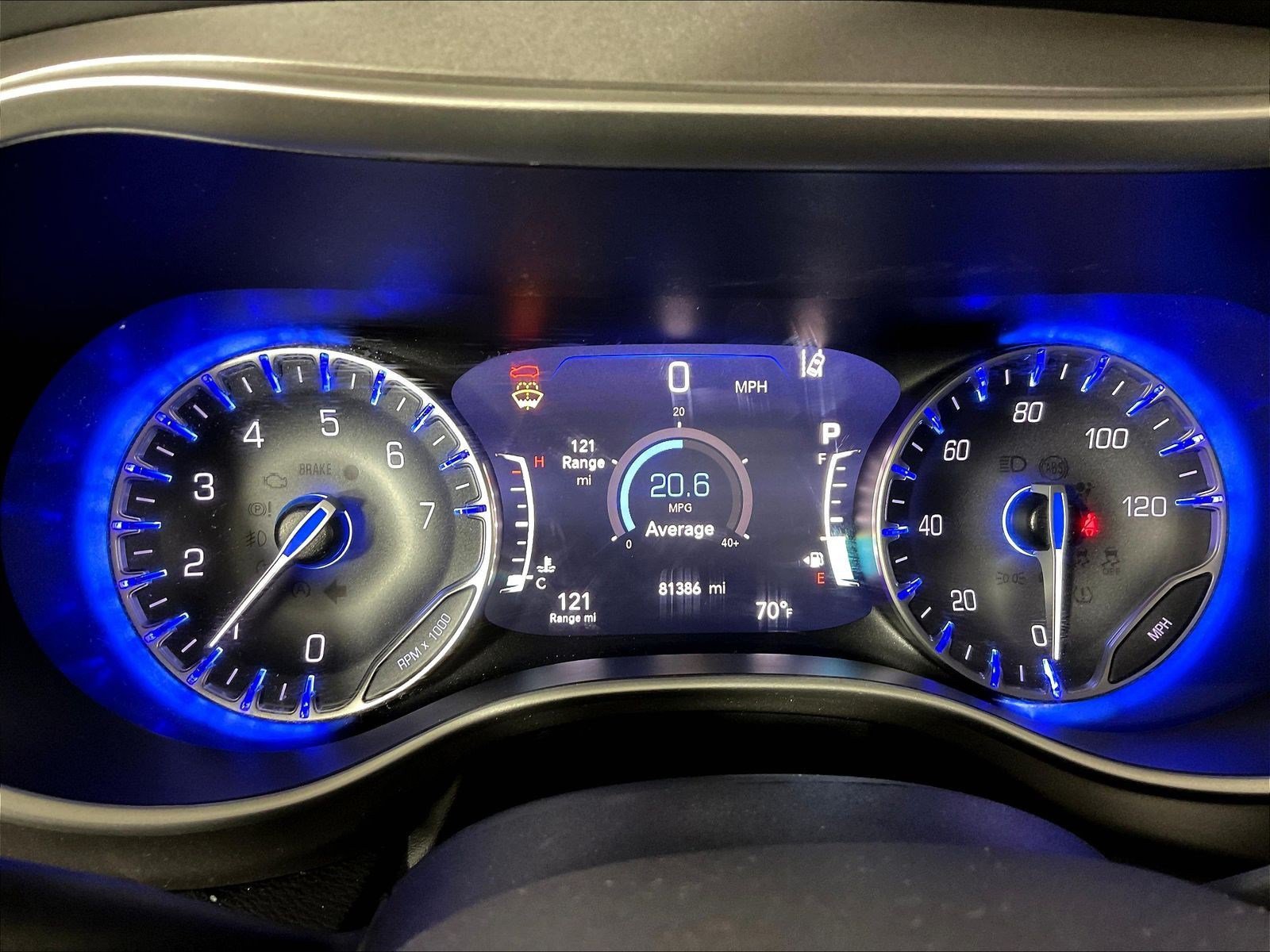 Used 2023 Chrysler Pacifica Touring-L FWD image 13