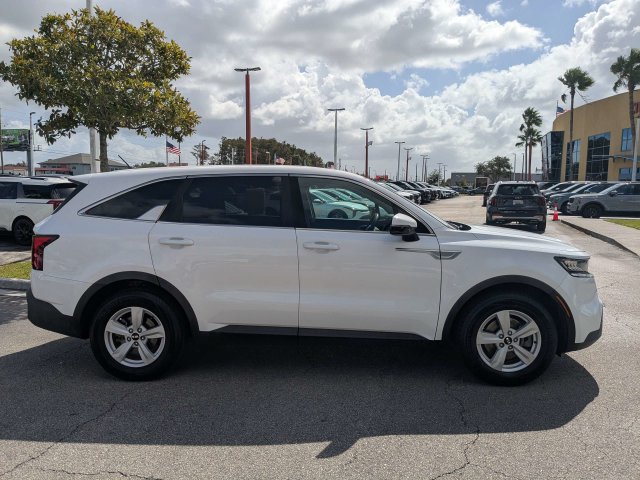 Used 2021 Kia Sorento LX FWD image 6