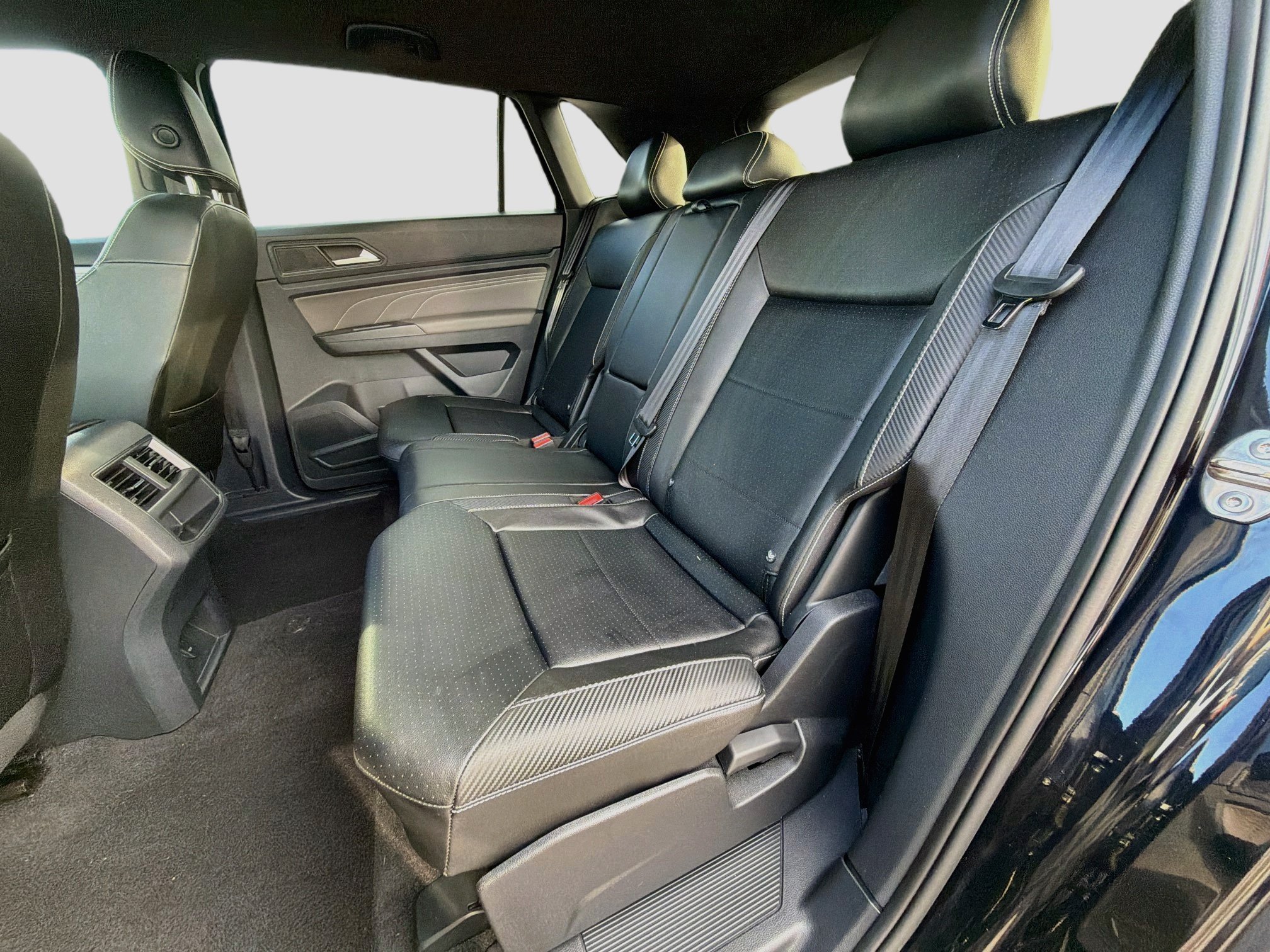 Used 2023 Volkswagen Atlas Cross Sport SE AWD/4WD image 20