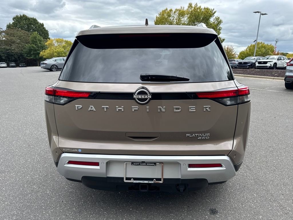 Used 2023 Nissan Pathfinder Platinum image 5