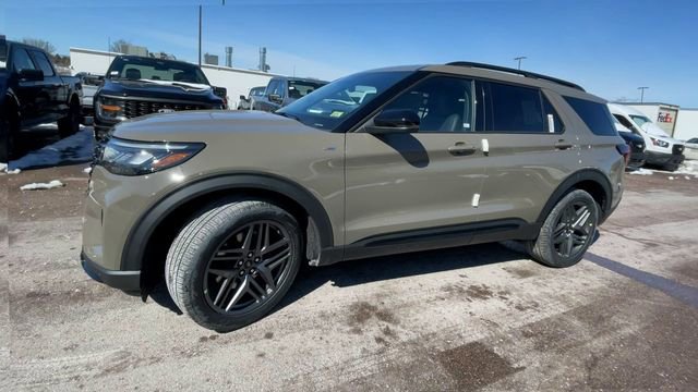 New 2026 Ford Explorer ST-Line w/ ST-Line Street Pack image 6