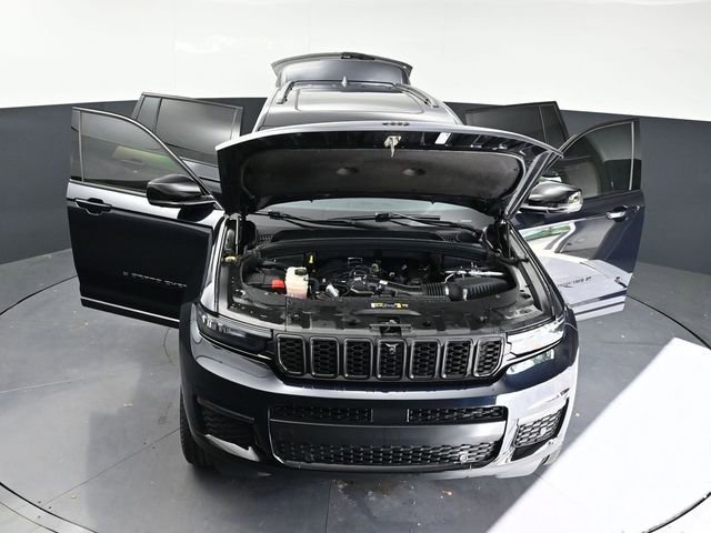 Used 2024 Jeep Grand Cherokee L Limited w/ Luxury Tech Group II AWD/4WD image 43
