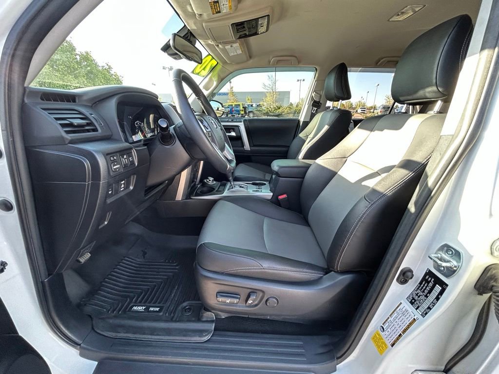 Used 2020 Toyota 4Runner SR5 Premium AWD/4WD image 12