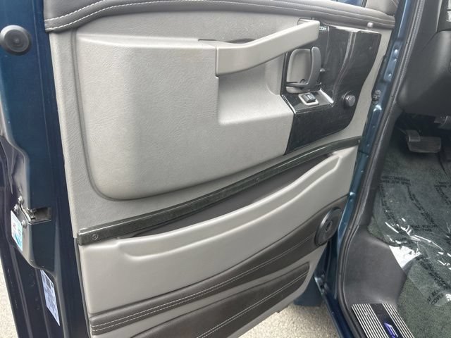 Used 2021 Chevrolet Express 2500 LS w/ Enhanced Convenience Package RWD image 14