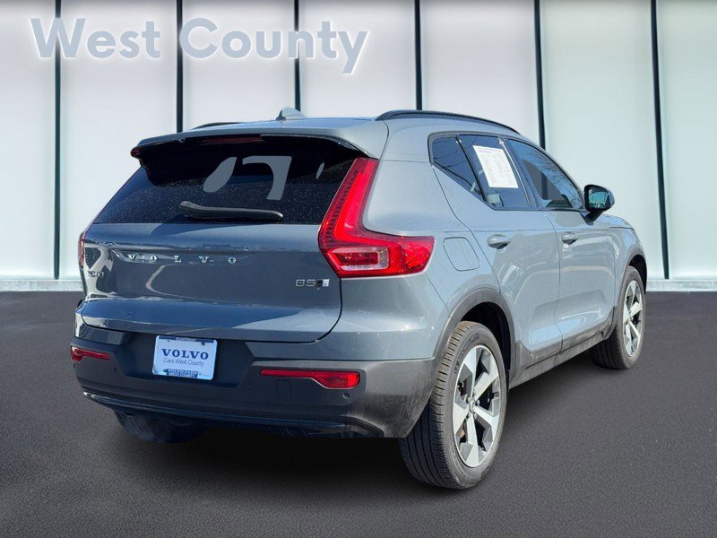 Certified 2023 Volvo XC40 B5 Plus w/ Protection Package Premier image 4